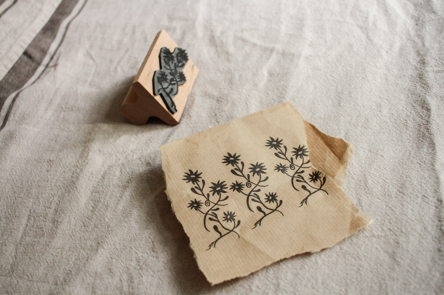 'Daisy Chain' Craft Stamp