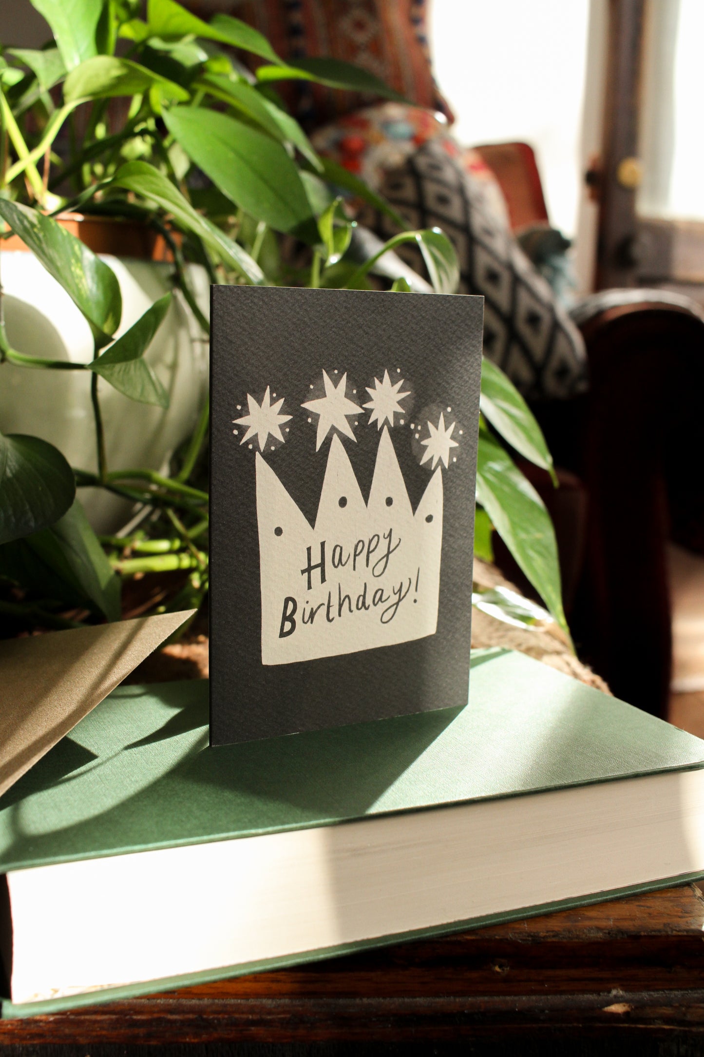 'Happy Birthday Crown' Birthday Card